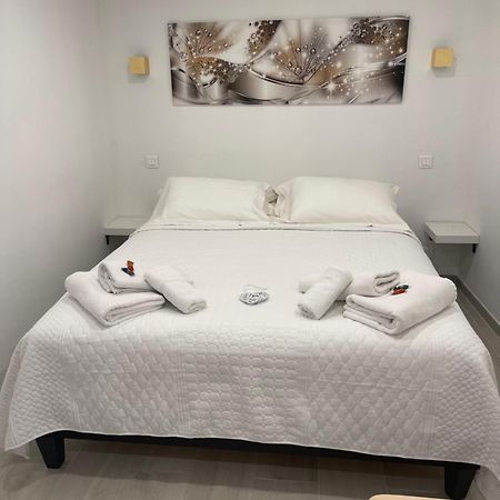 Grand Studio Neuf A 50 M Du Port Saint-Tropez Exterior photo