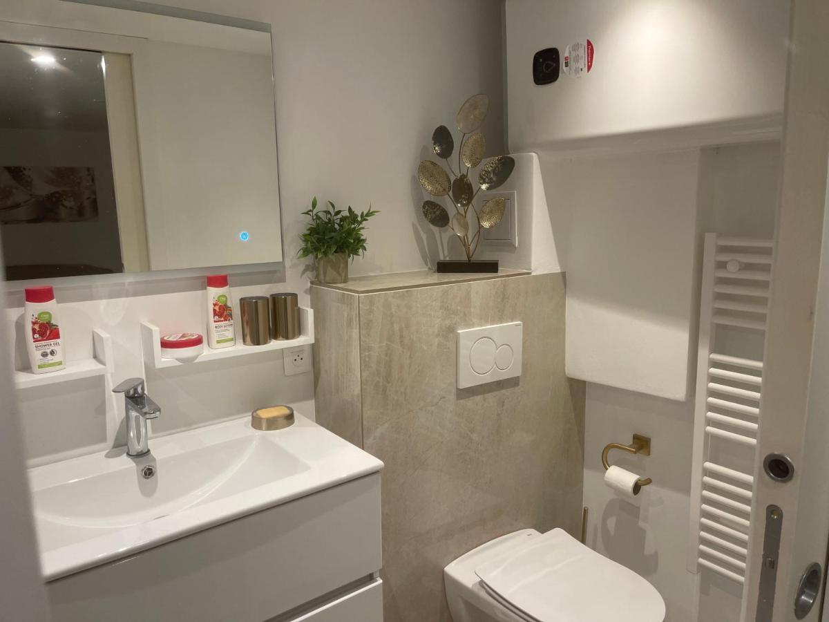 Grand Studio Neuf A 50 M Du Port Saint-Tropez Exterior photo